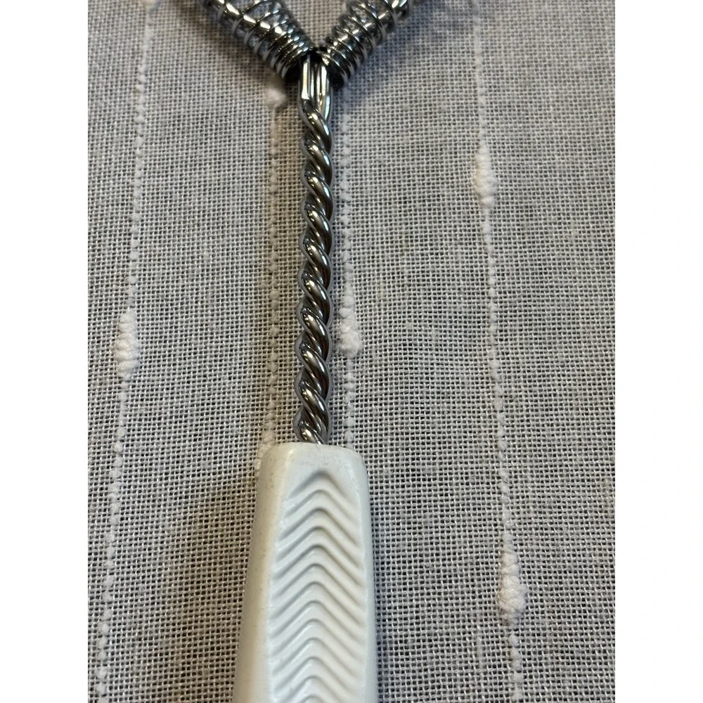 Vintage White Handle Spring Coil Wire Whisk Primitive Egg Beater Farmhouse EUC